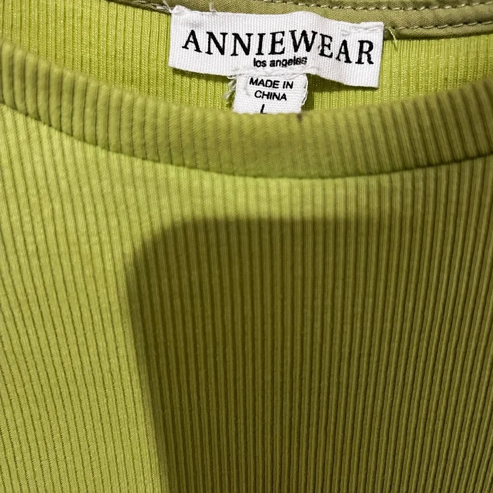 Annie Green Ruffled Sleeve Bodysuit - Picture 4 of 6